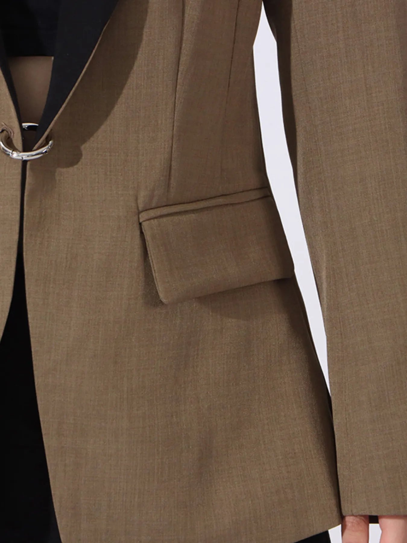 Contrast-Lapel-Collar-Long-Sleeve-Blazer-Sarunna