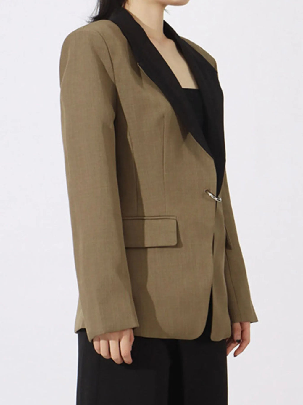 Contrast-Lapel-Collar-Long-Sleeve-Blazer-Sarunna