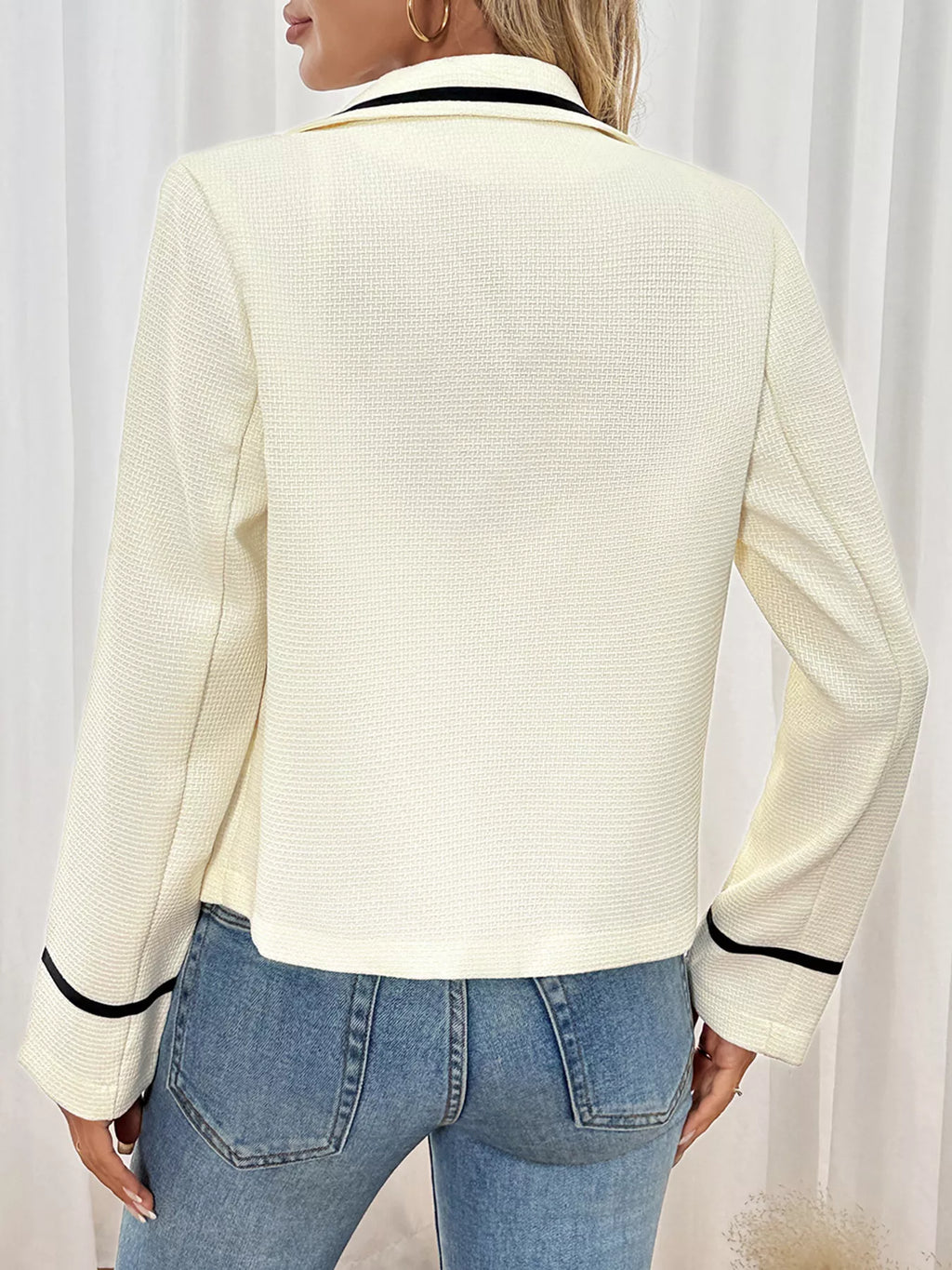 Contrast-Trim-Button-Up-Blazer-Sarunna