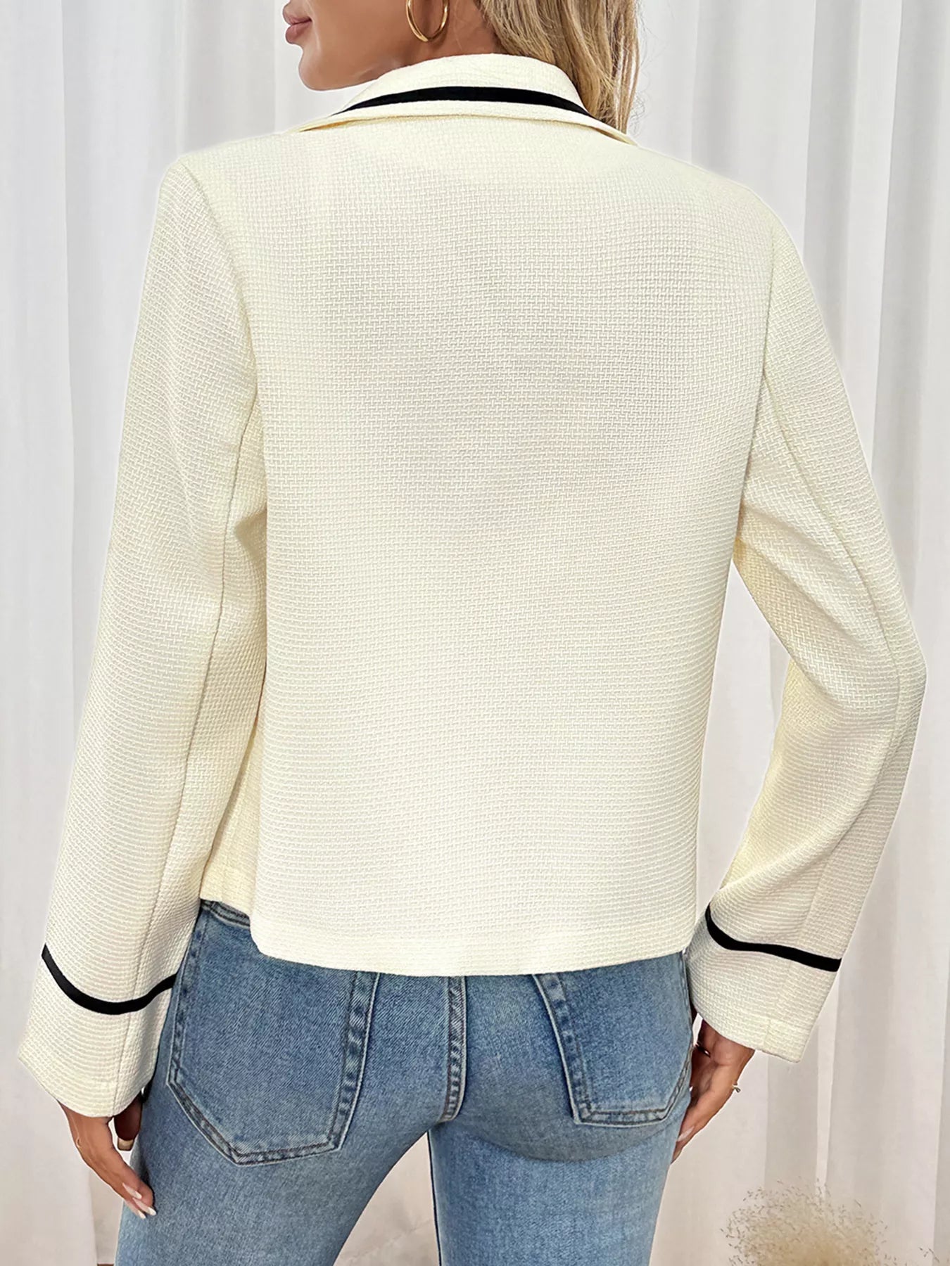 Contrast-Trim-Button-Up-Blazer-Sarunna