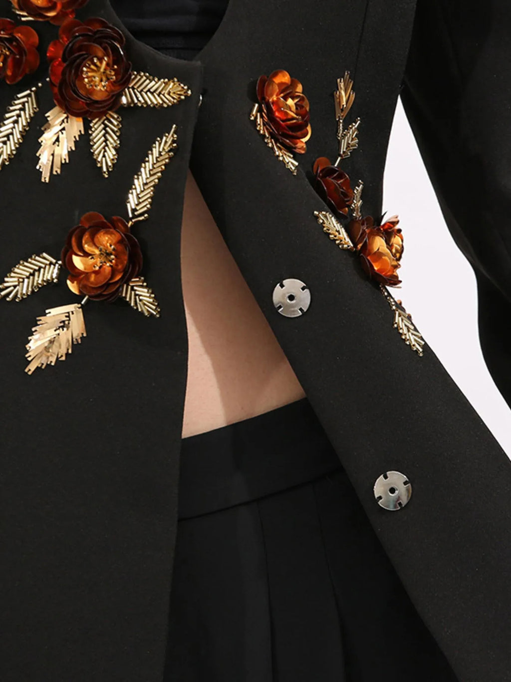 Embroidered-Long-Sleeve-Blazer-Sarunna