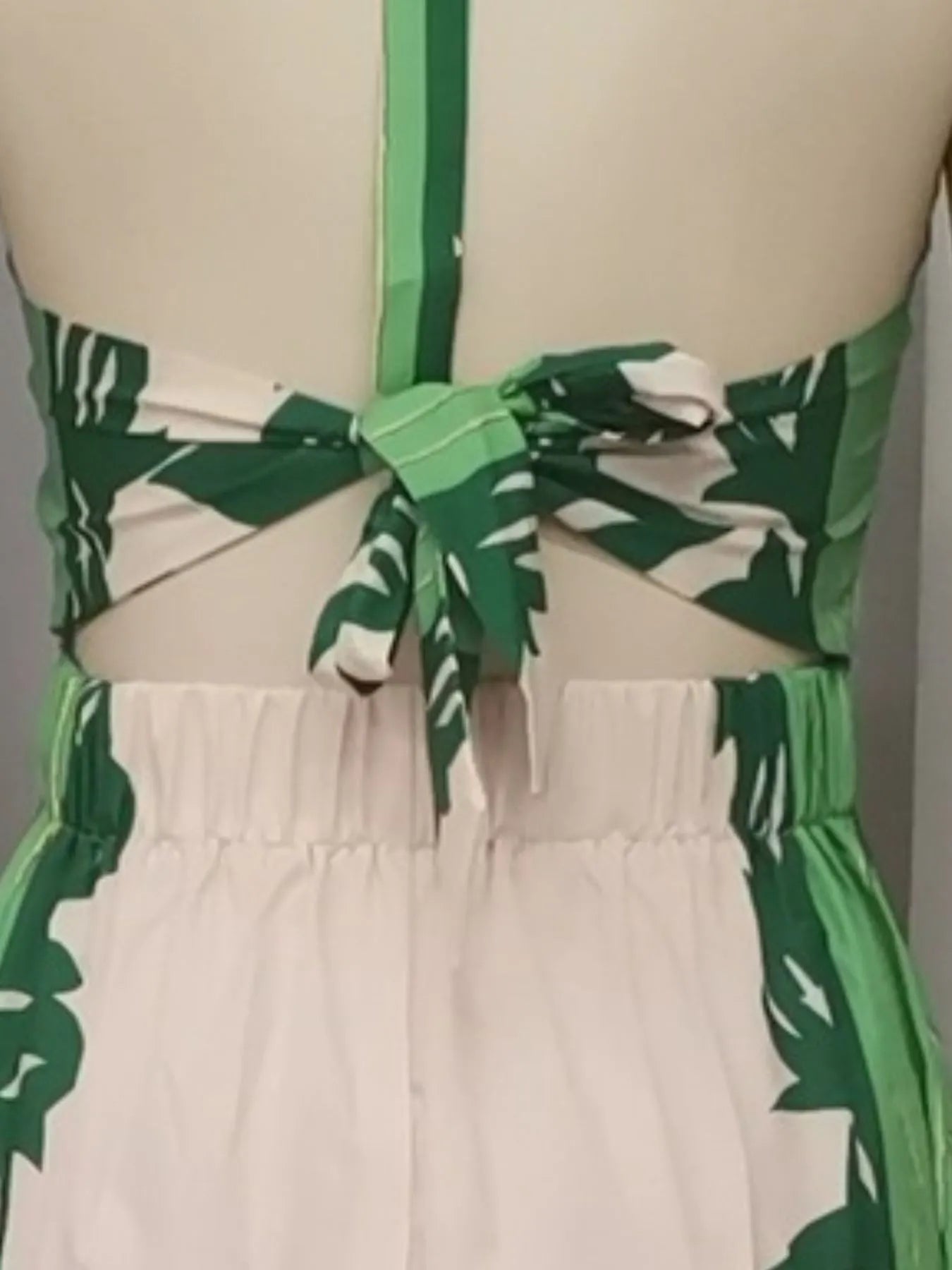 Halter-Neck-Leaf-Print-Maxi-Dress-Sarunna