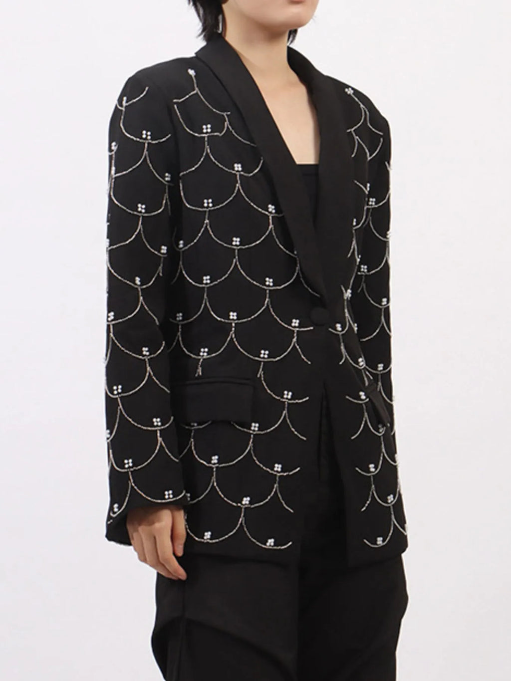 Pearl-Detail-Long-Sleeve-Blazer-Sarunna