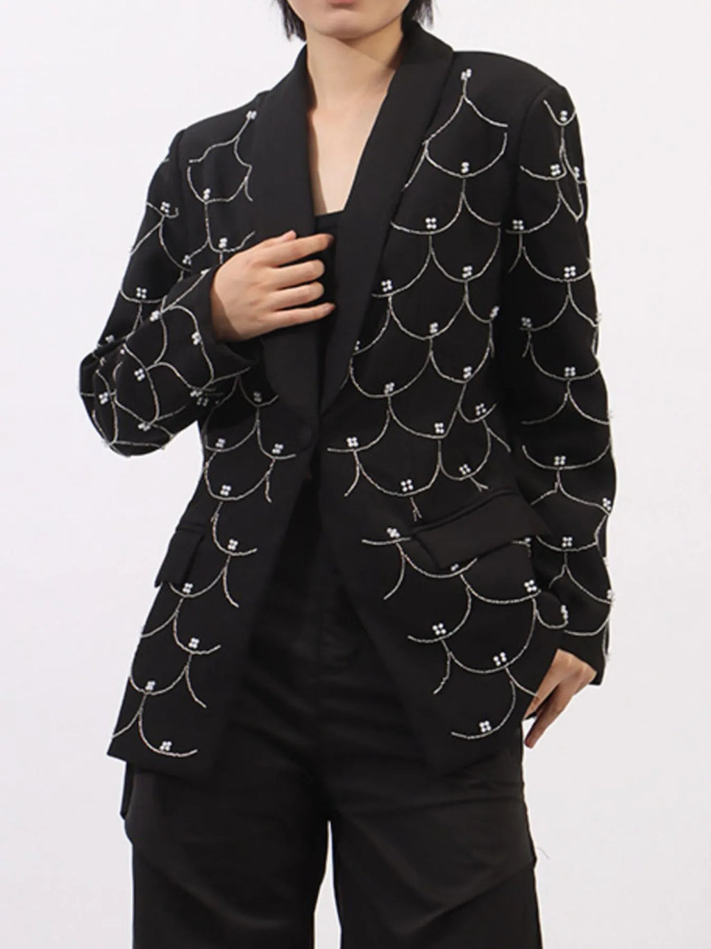 Pearl-Detail-Long-Sleeve-Blazer-Sarunna