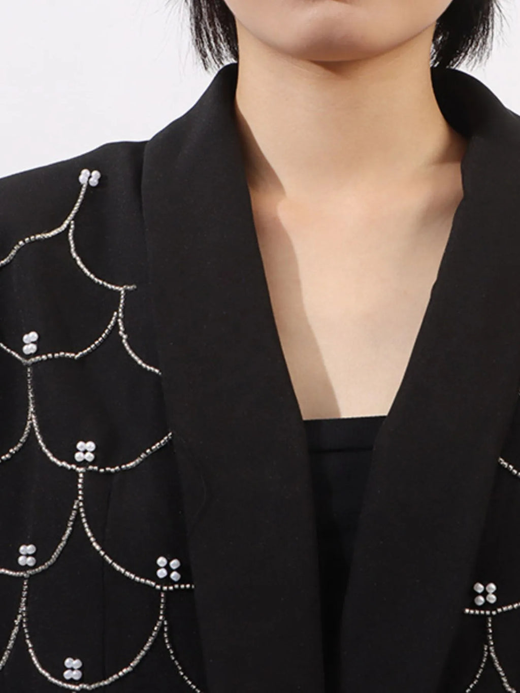 Pearl-Detail-Long-Sleeve-Blazer-Sarunna