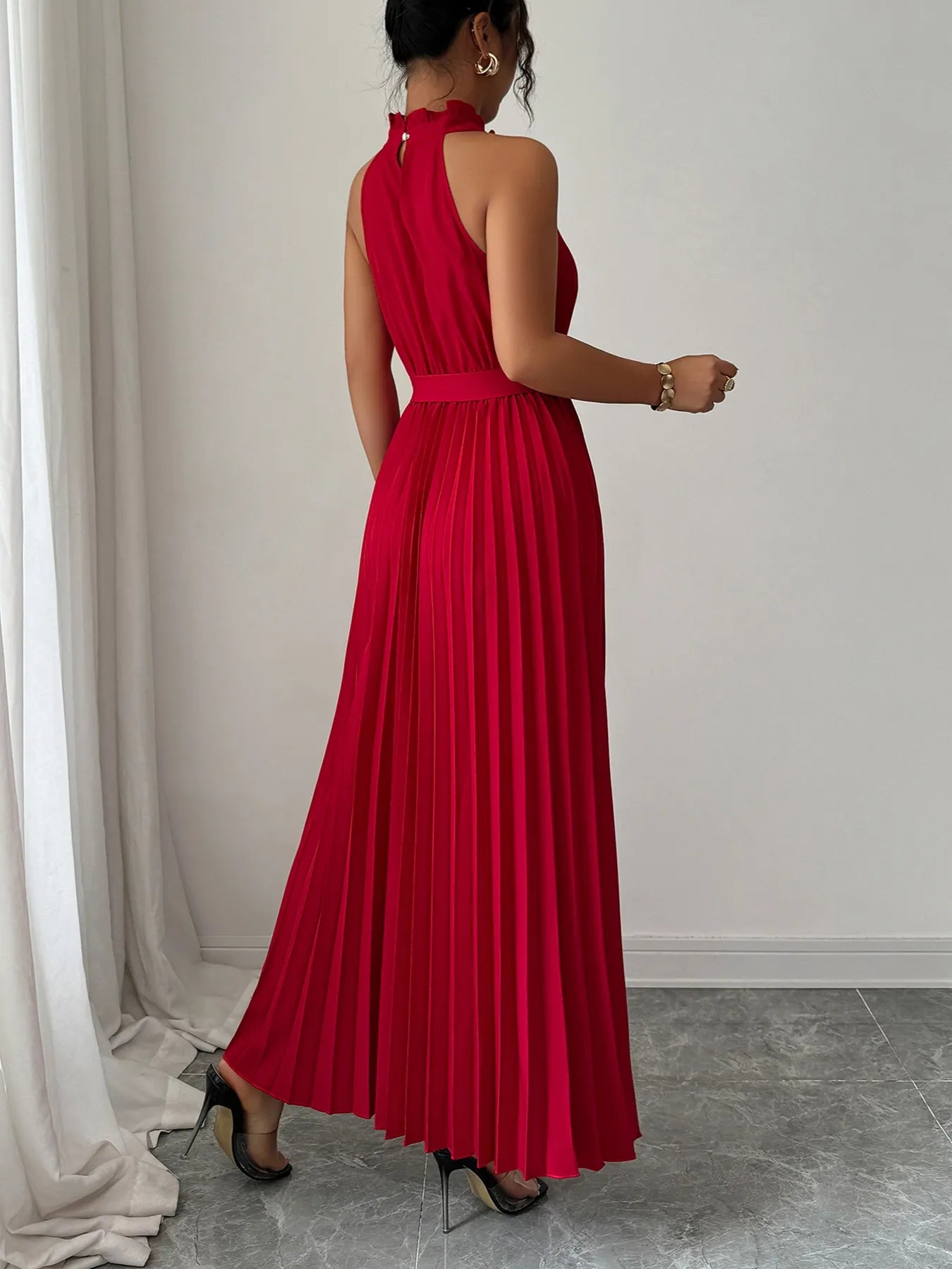 Pleated-Halter-Neck-Tie-Waist-Maxi-Dress-Sarunna