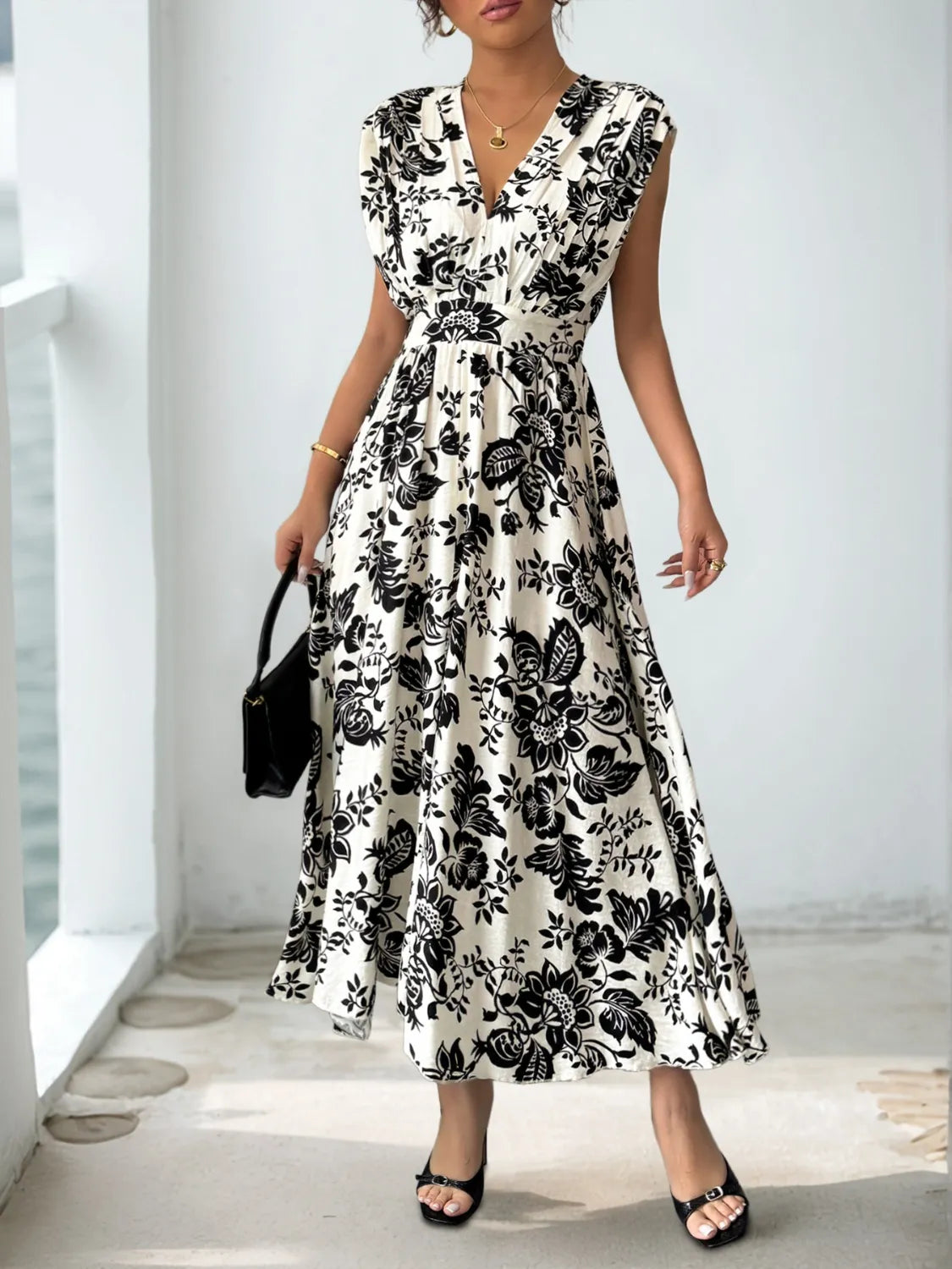 Printed-V-Neck-Short-Sleeve-Dress-Sarunnna