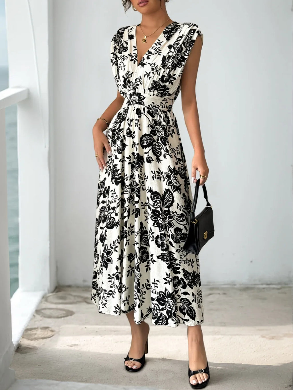 Printed-V-Neck-Short-Sleeve-Dress-Sarunnna