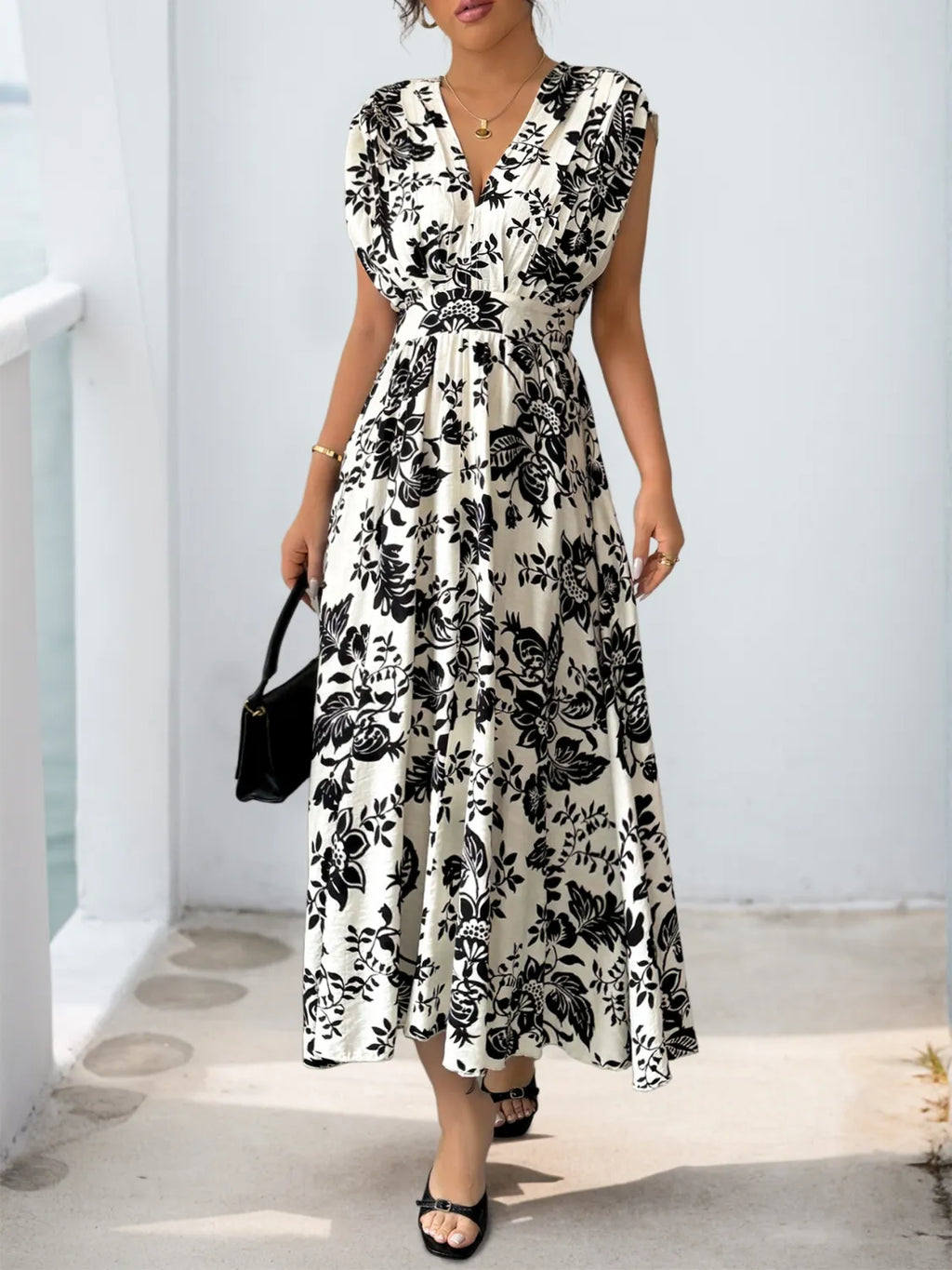 Printed-V-Neck-Short-Sleeve-Dress-Sarunnna