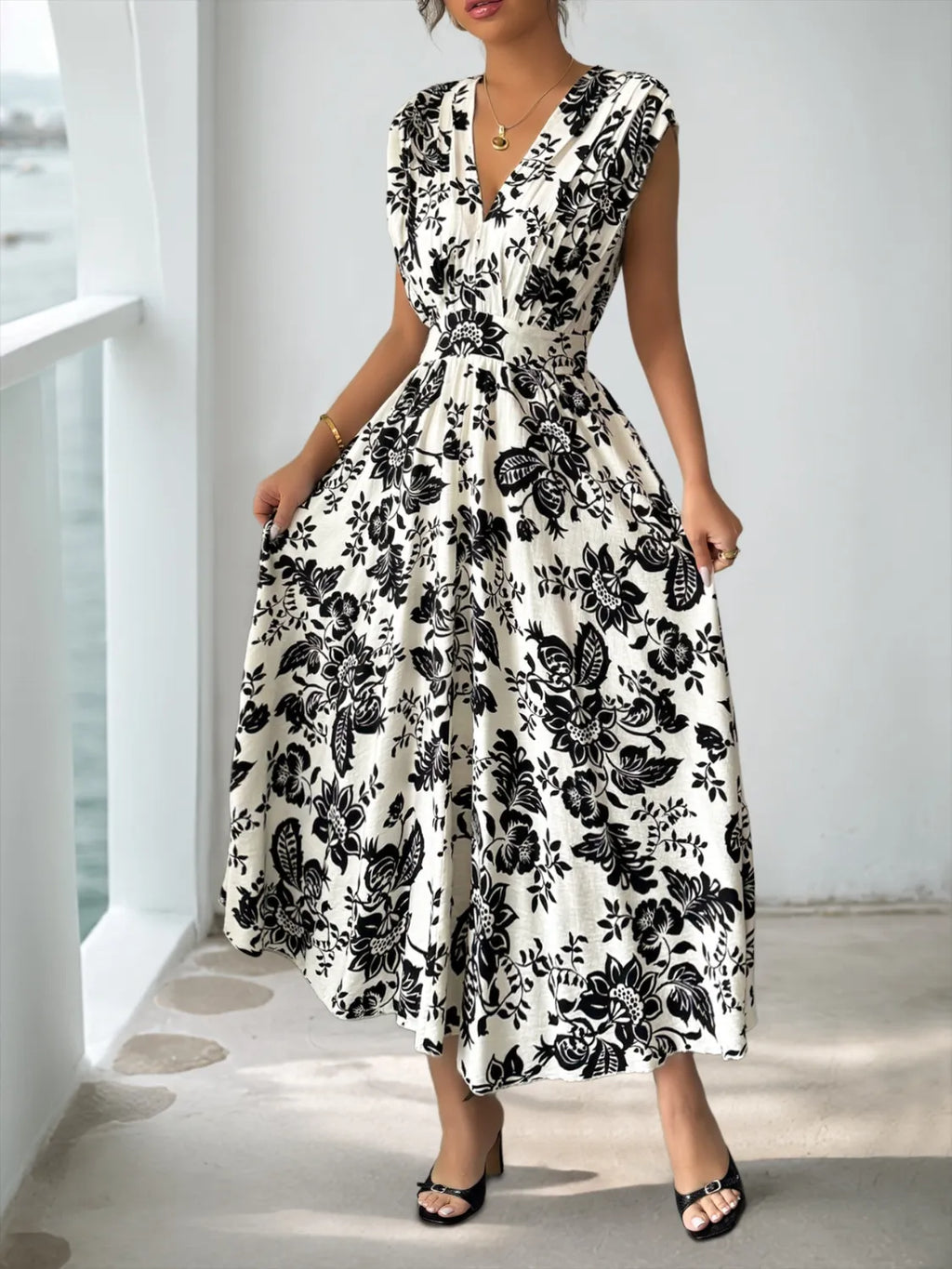 Printed-V-Neck-Short-Sleeve-Dress-Sarunnna