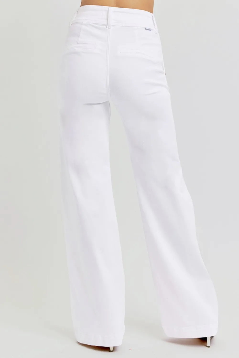 Risen High Waist-Wide-Leg-Jeans-with-Double-Button-Sarunna