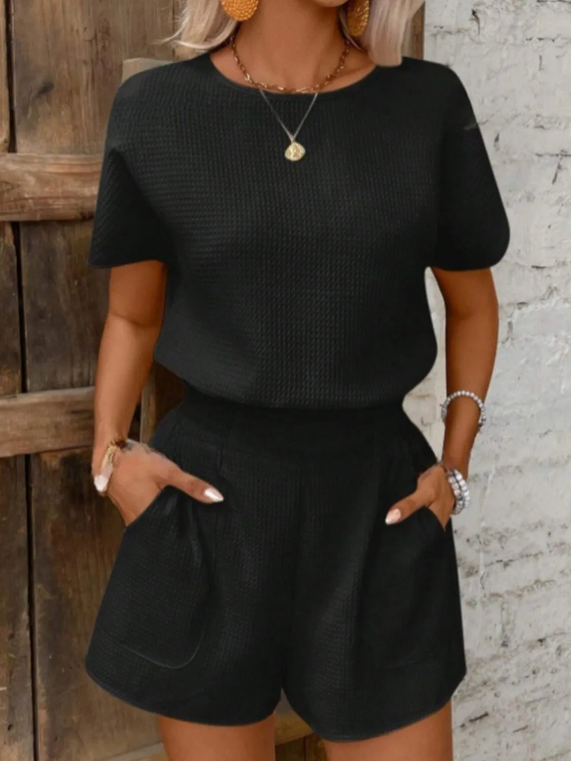 Short-Sleeve-Top-&-Shorts-Set-with-Round-Neck-Sarunna