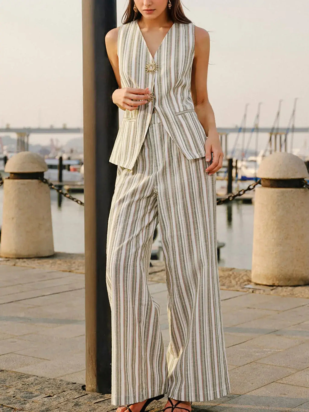 Striped-Sleeveless-V-Neck-Set-Sarunna