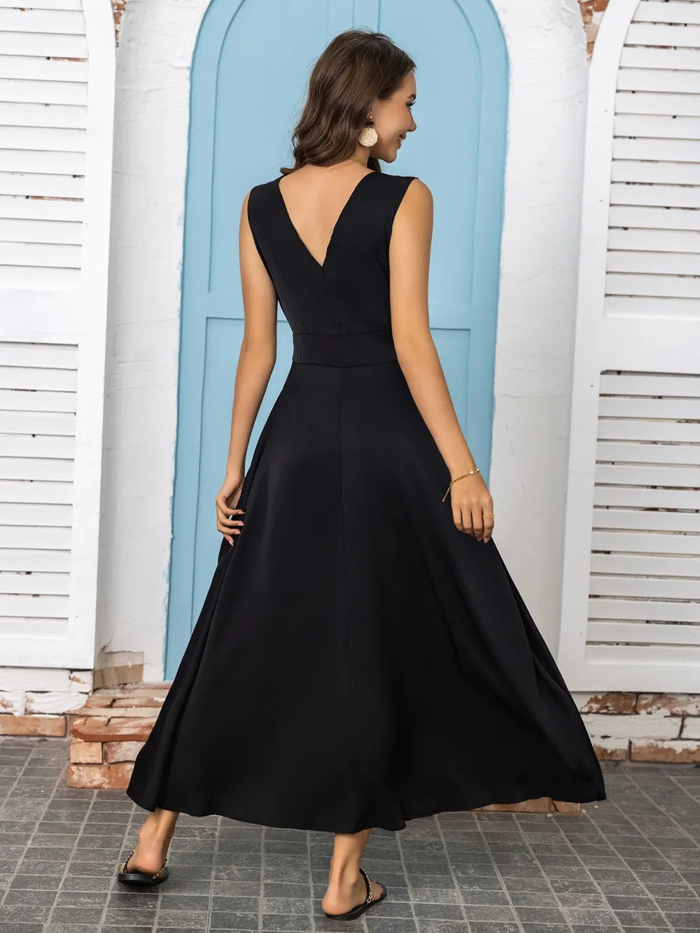 V-Neck-Midi-Dress-with-Side-Split-Sarunna