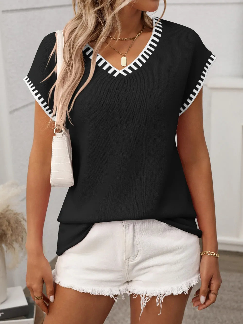 V-Neck-Short-Sleeve-Top-with-Contrast-Trim-Sarunna