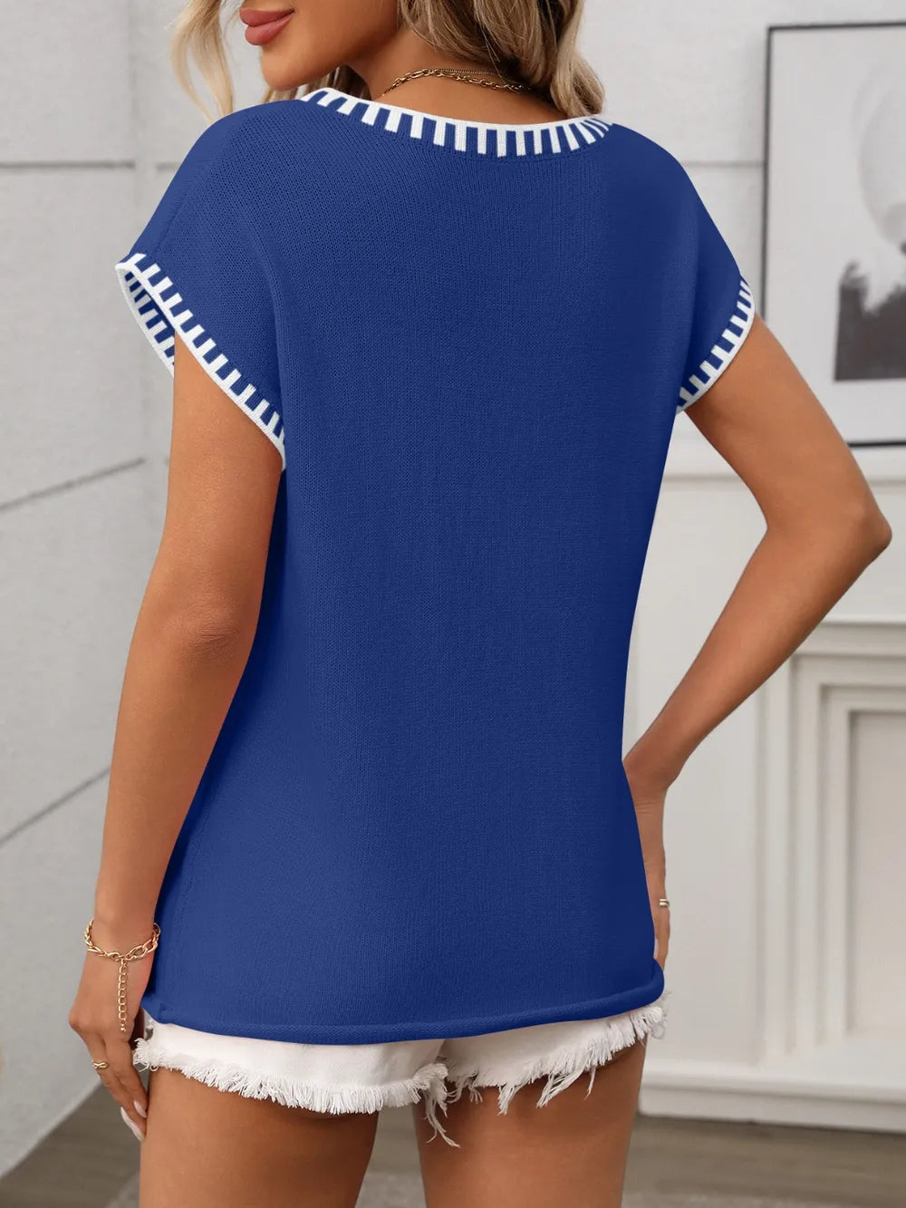 V-Neck-Short-Sleeve-Top-with-Contrast-Trim-Sarunna